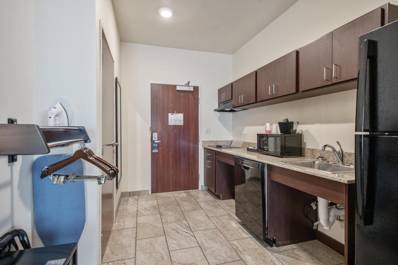 Cobblestone Hotel & Suites - Austin Buitenkant foto
